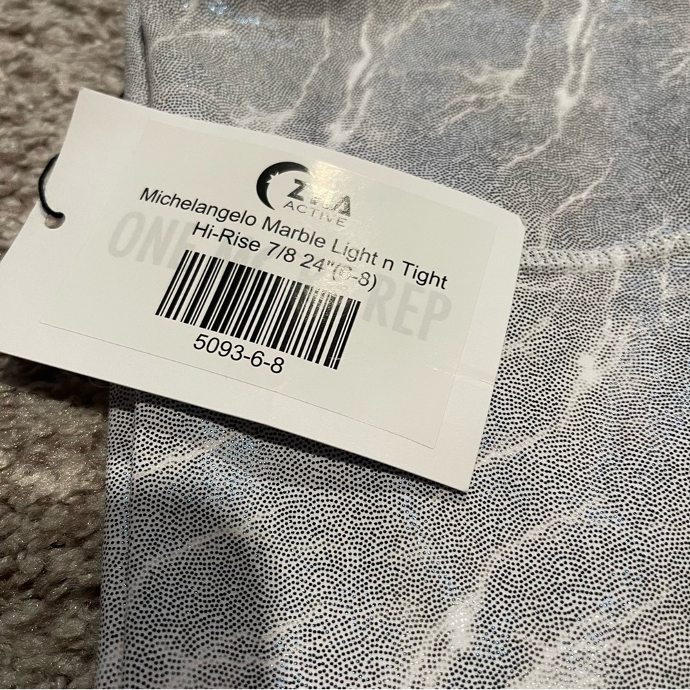 Zyia leggings